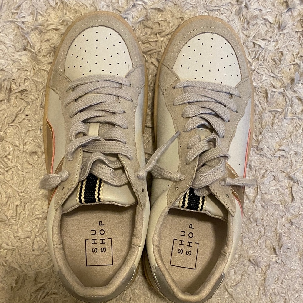 ShuShop Kids' Cream and Tan Sneakers